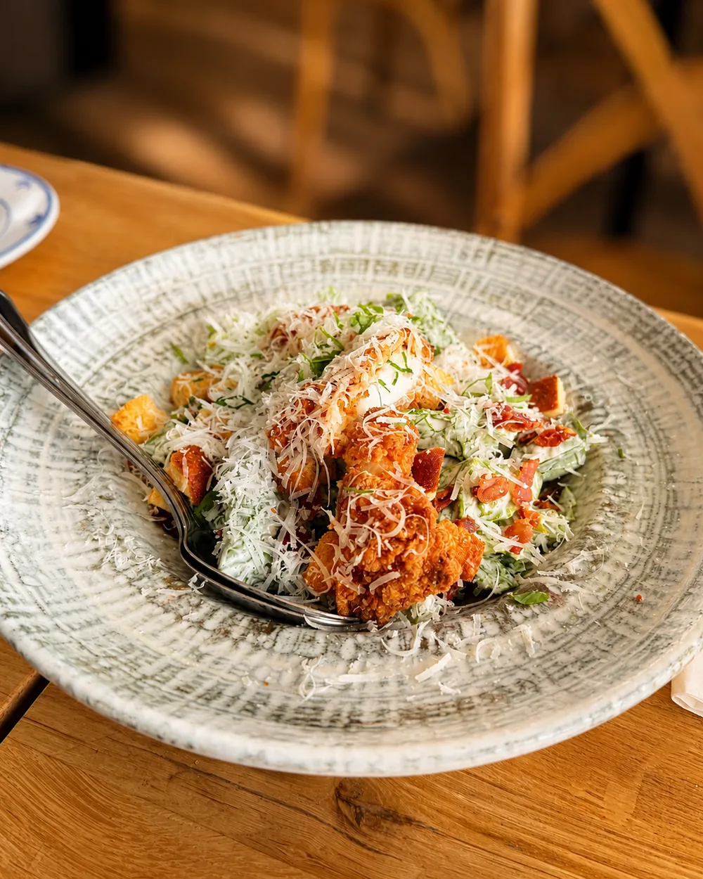 Caesarsallad med krutonger och parmesan